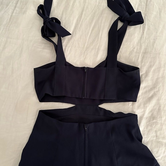 Finders Keepers Navy Mini Dress - Picture 5 of 6
